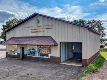 Bloomer, WI: 1417 Martin Road
