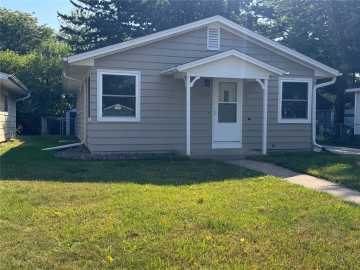 Altoona, WI: 819 Brighton Street
