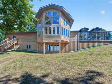 Webster, WI: 5160 Sand Lake Road
