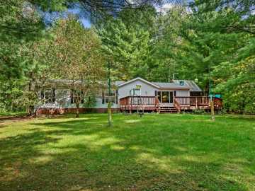 Shell Lake, WI: W8268 Sand Road