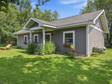Hayward, WI: 10886 N Round Lake School Road