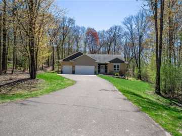 Eau Claire, WI: 129 Grey Friar Lane