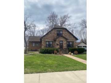 Chippewa Falls, WI: 1121 Water Street
