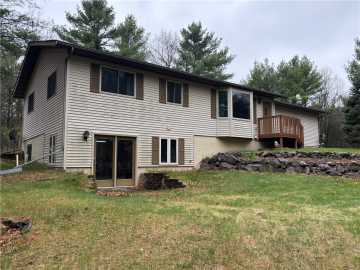 Black River Falls, WI: W9311 Camp Bradfield Road