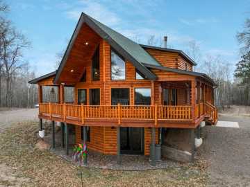 Danbury, WI: 29917 N Bay Drive