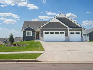 Eau Claire, WI: 6482 Burr Oak Lane