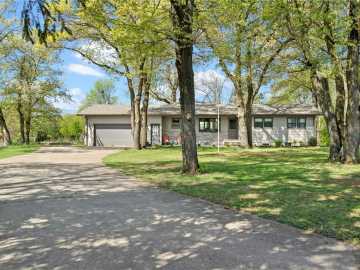 New Richmond, WI: 1171 174th Avenue