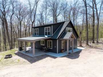 Hayward, WI: N7922 Timber Wolf Drive