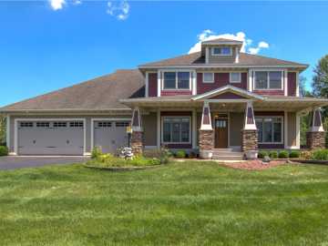 Altoona, WI: 907 Sandalwood Drive
