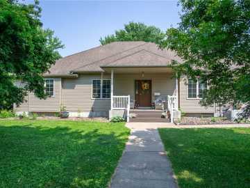 Augusta, WI: 525 Wood Street