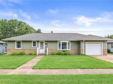 Eau Claire, WI: 1216 E Lexington Blvd