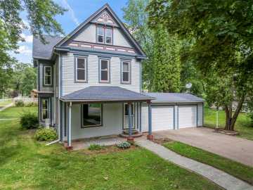 Pepin, WI: 202 Cedar Street