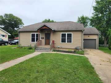Black River Falls, WI: 603 Chestnut St