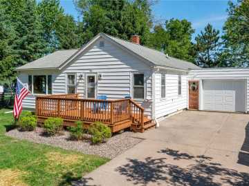 Rice Lake, WI: 407 W Stout Street