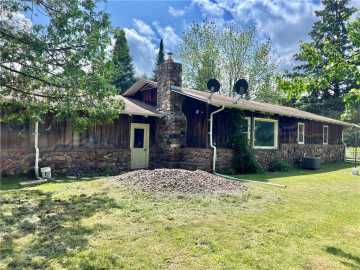 Augusta, WI: E19425 County Road NL