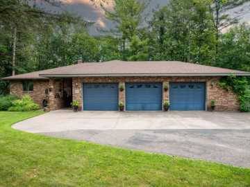 Spring Valley, WI: W828 Evergreen Court
