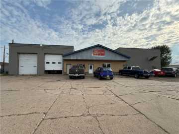 Barron, WI: 8 S 4th Street