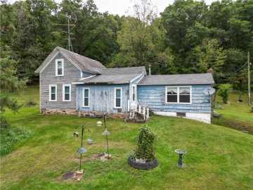Osseo, WI: W11834 Oak Grove Road