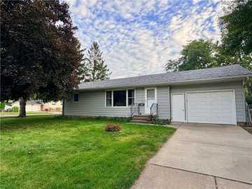 Eau Claire, WI: 2311 Henry Avenue