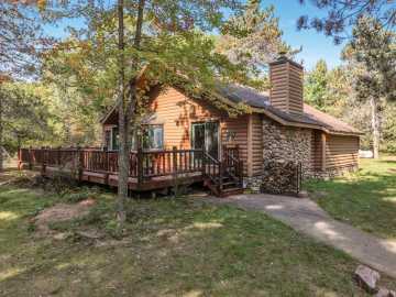 Hayward, WI: 11022 W Arrow Road