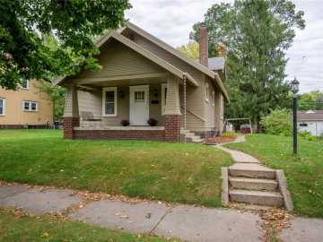Menomonie, WI: 1026 Stout Street