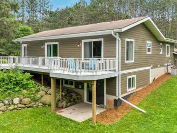 Spooner, WI: N4720 Debbie Drive