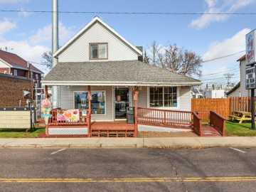 Barron, WI: 613 E La Salle Avenue