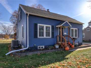 Chippewa Falls, WI: 421 Irvine Street