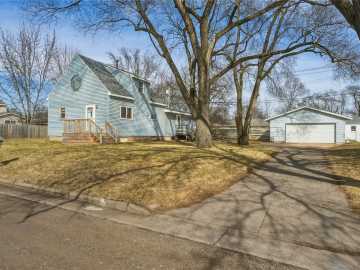 Altoona, WI: 819 Harriet Street