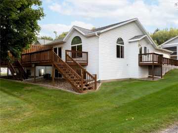 Durand, WI: 412 Lee Street