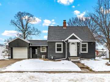 Eau Claire, WI: 2214 Sherwin Avenue