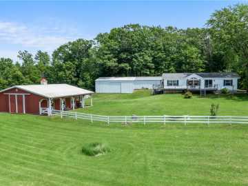 Comstock, WI: 323 220th Avenue