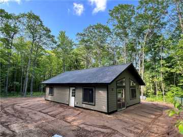 Stone Lake, WI: 5907N Vans Lane