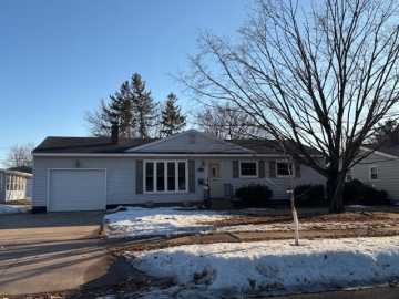 Altoona, WI: 2511 Garfield Avenue