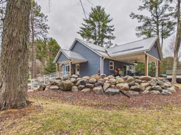 Siren, WI: 24812 Sunfish Bay Road