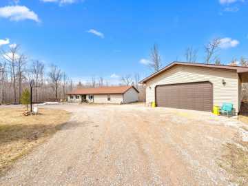 Webster, WI: 27986 Eagle Drive