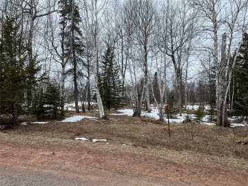 Poplar, WI: 10427 E Devries Road