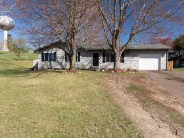 Menomonie, WI: 2702 Ricky NE Lane