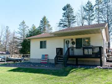 Birchwood, WI: 107 S Morey Street