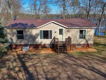 Spooner, WI: N 9748 Bear Trail Lane