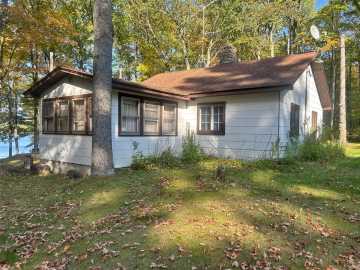 Hayward, WI: 11404 N Farnsworth Road