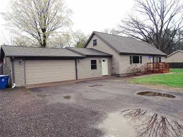 Rice Lake, WI: 812 E BARKER Street