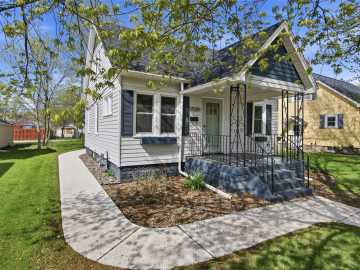 Eau Claire, WI: 1534 Badger Avenue
