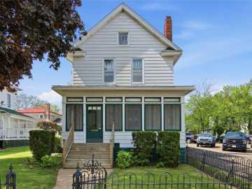Chippewa Falls, WI: 712 N Bridge Street