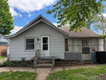 Eau Claire, WI: 2423 6th Street