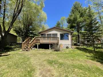 Hayward, WI: 15657W Lakewood Lane