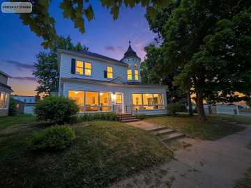 Shell Lake, WI: 9 4th Avenue