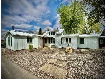 Stockholm, WI: N2095 Twin Bluff Lane