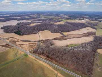 Fall Creek, WI: 8700 Otter Creek Road