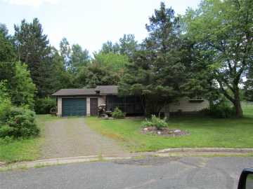 Ladysmith, WI: 1018 Lee Lane